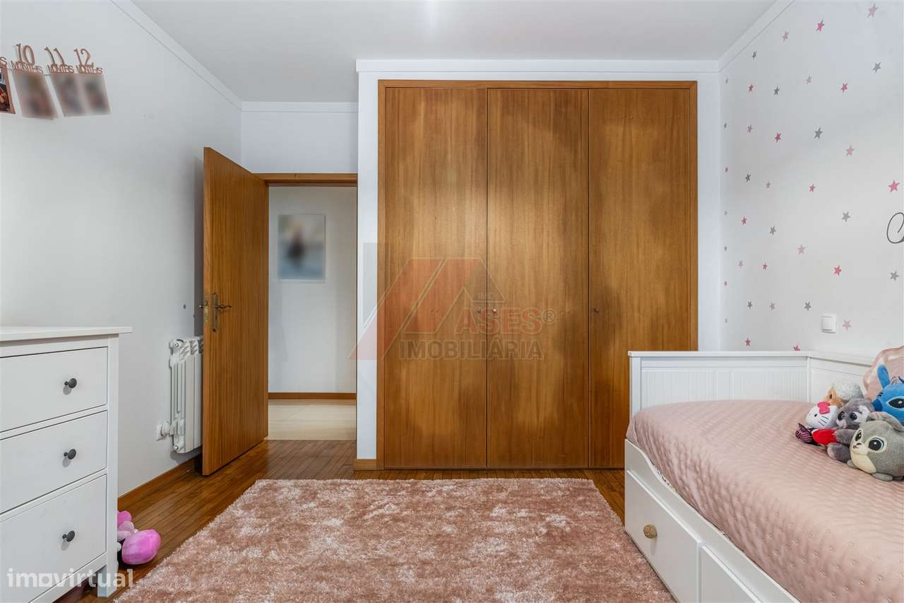 Moradia com Terreno e Espaços Amplos – 5 min de Fafe!-17