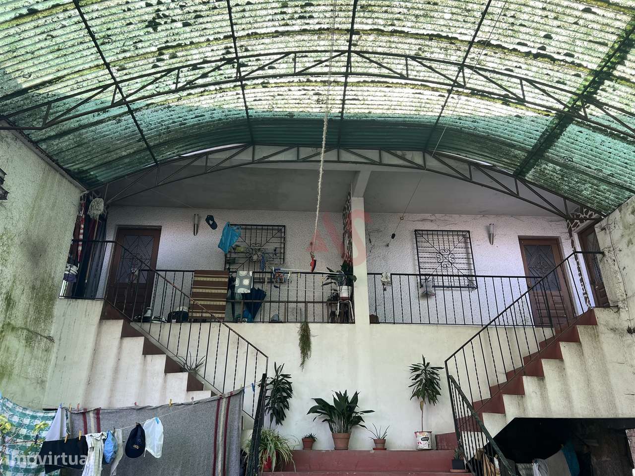 Moradias para Restauro com Terreno de 1.682 m² | Raimonda, Paços de Fe-24