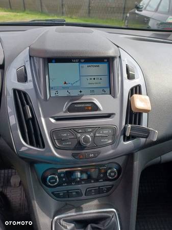 Ford Tourneo Connect - 15