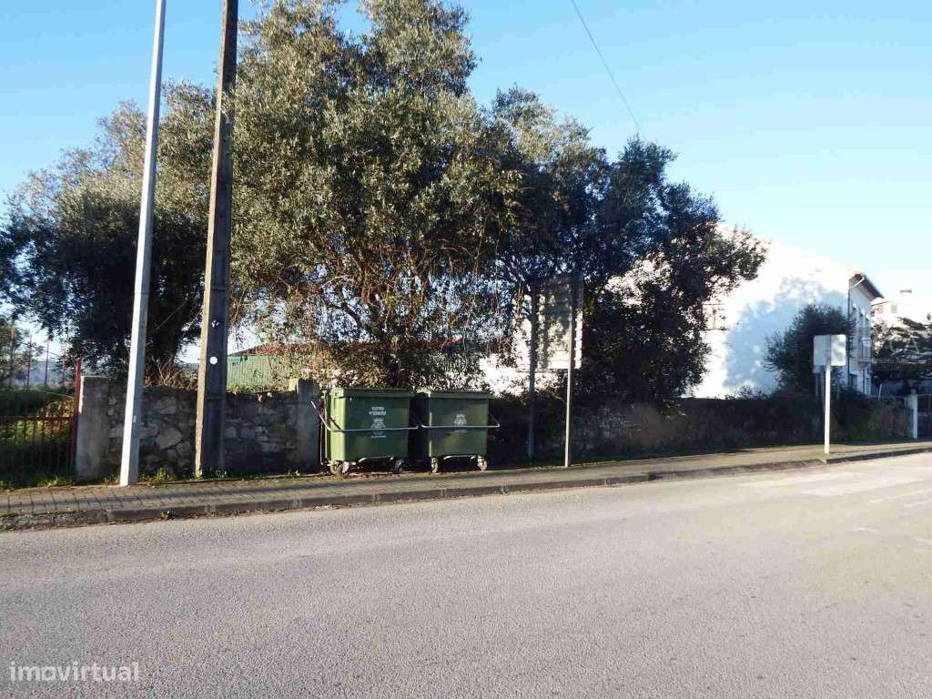 2 Terrenos com viabilidade de construção com área total de 2.000 m2... - Grande imagem: 2/2