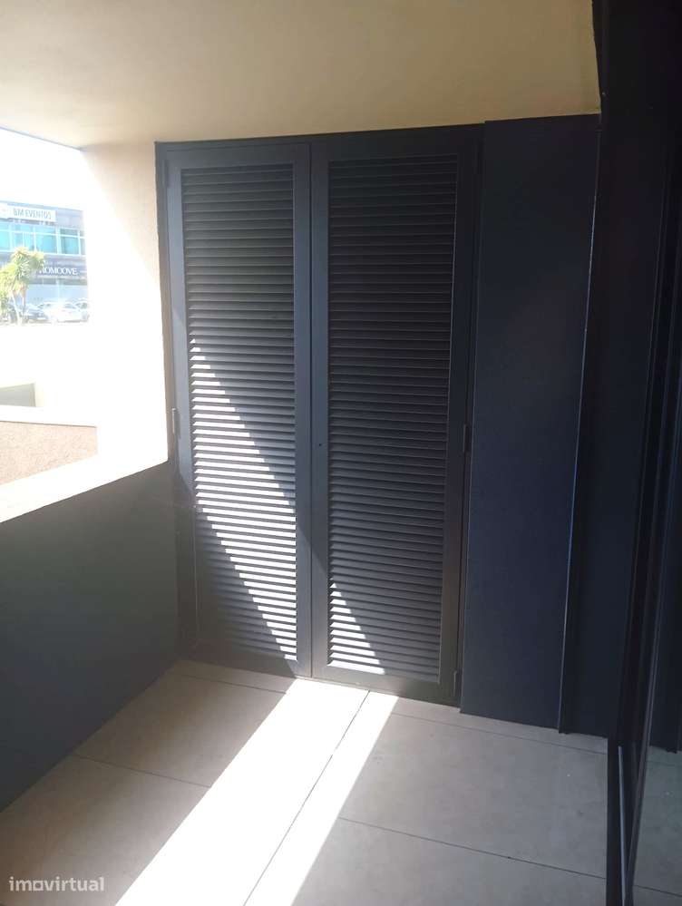 Excelente apartamento T2 novo, com terraço em Santa Maria da feira-9