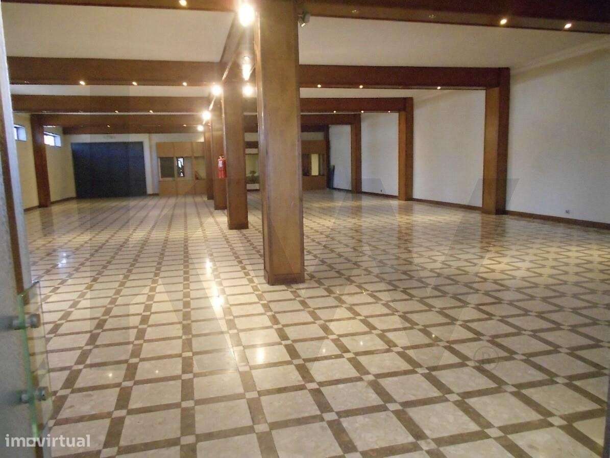PARQUE  INDÚSTRIAL,  ESCRITÓRIOS e ARMAZÉNS em CONDOMINÍO FECHADO  Pri-7