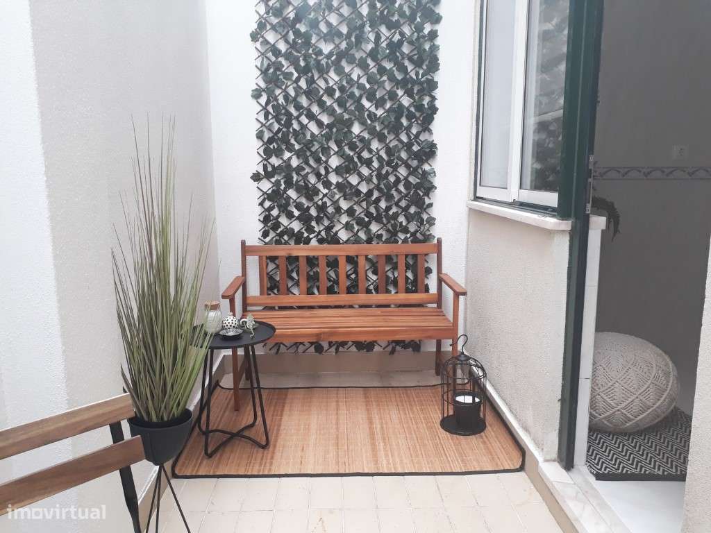 Excelente Apartamento T1 Beato-0