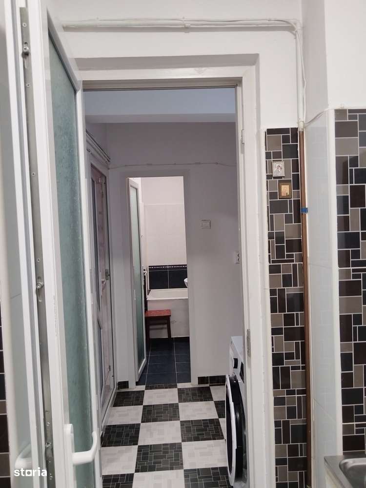 Apartament 3 camere, semidecomandat, Plopeni (ID:T472) - Imagine principală: 4/11