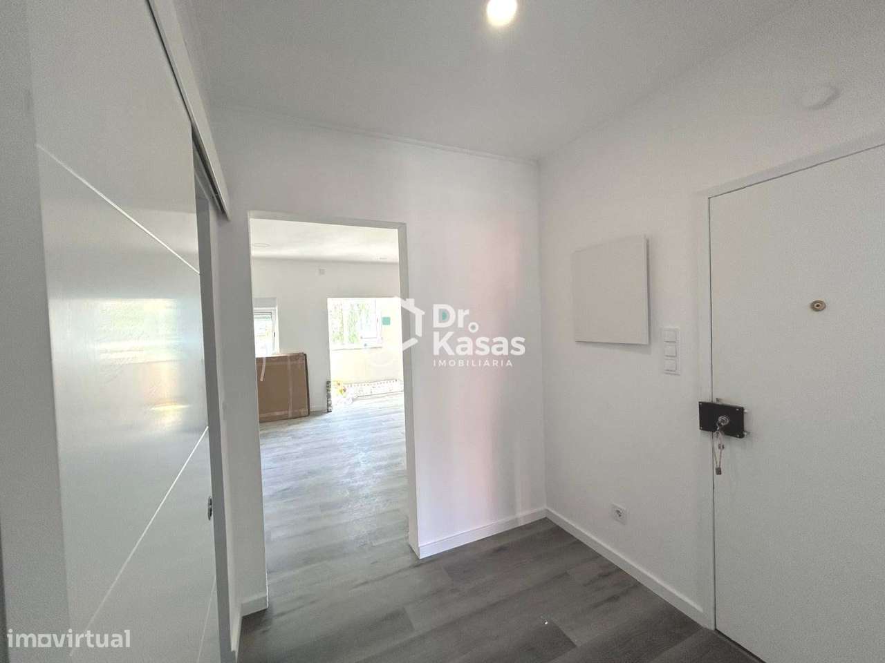Apartamento T2 Renovado na Baixa da Banheira-10