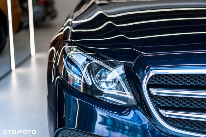 Mercedes-Benz Klasa E 220 d 4-Matic 9G-TRONIC - 11