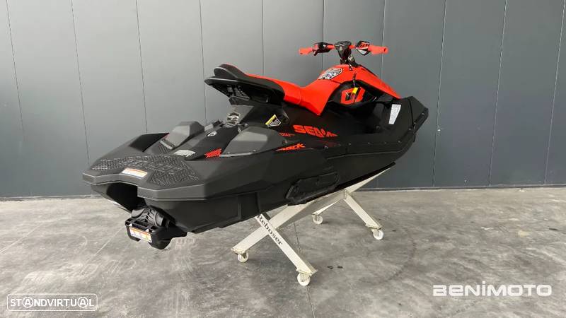 Sea-Doo SPARK TRIXX 2-Up - 8