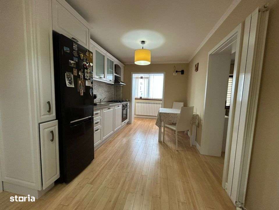 - Apartament La Cheie, 2 camere Radu Negru, mobilat utilat, etaj 3.-6