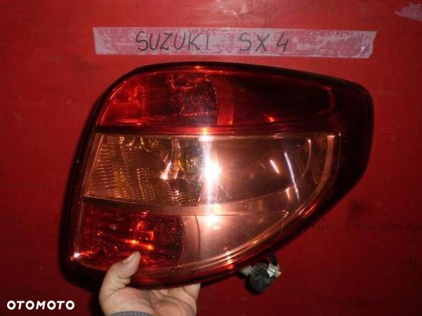 LAMPA PRAWA TYLNA TYŁ SUZUKI SX4 ANGLIK - 1