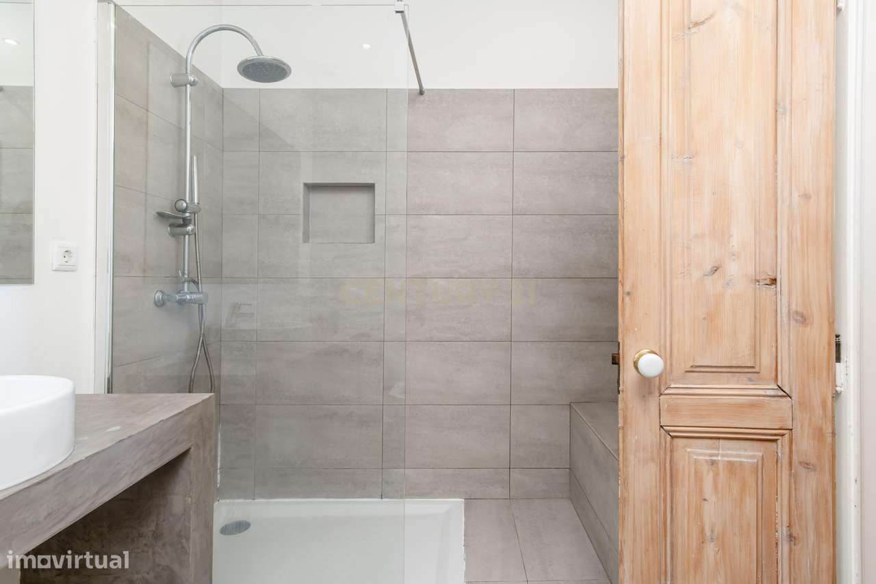 Espetacular apartamento T4 com vista deslumbrante sobre o rio Tejo – C-19