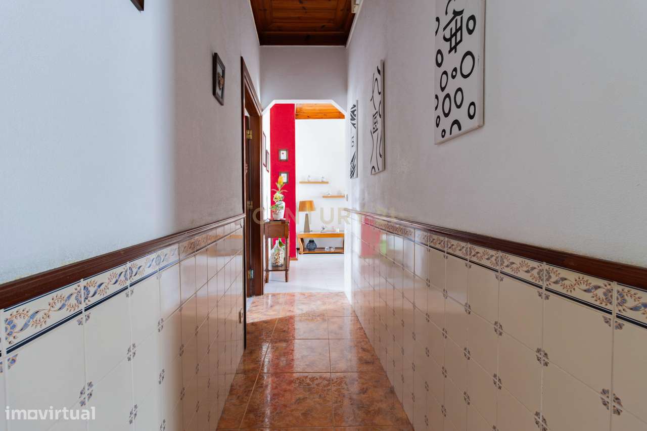 Moradia T5 com 250 m², no Coração do Juncal, Porto de Mós-11