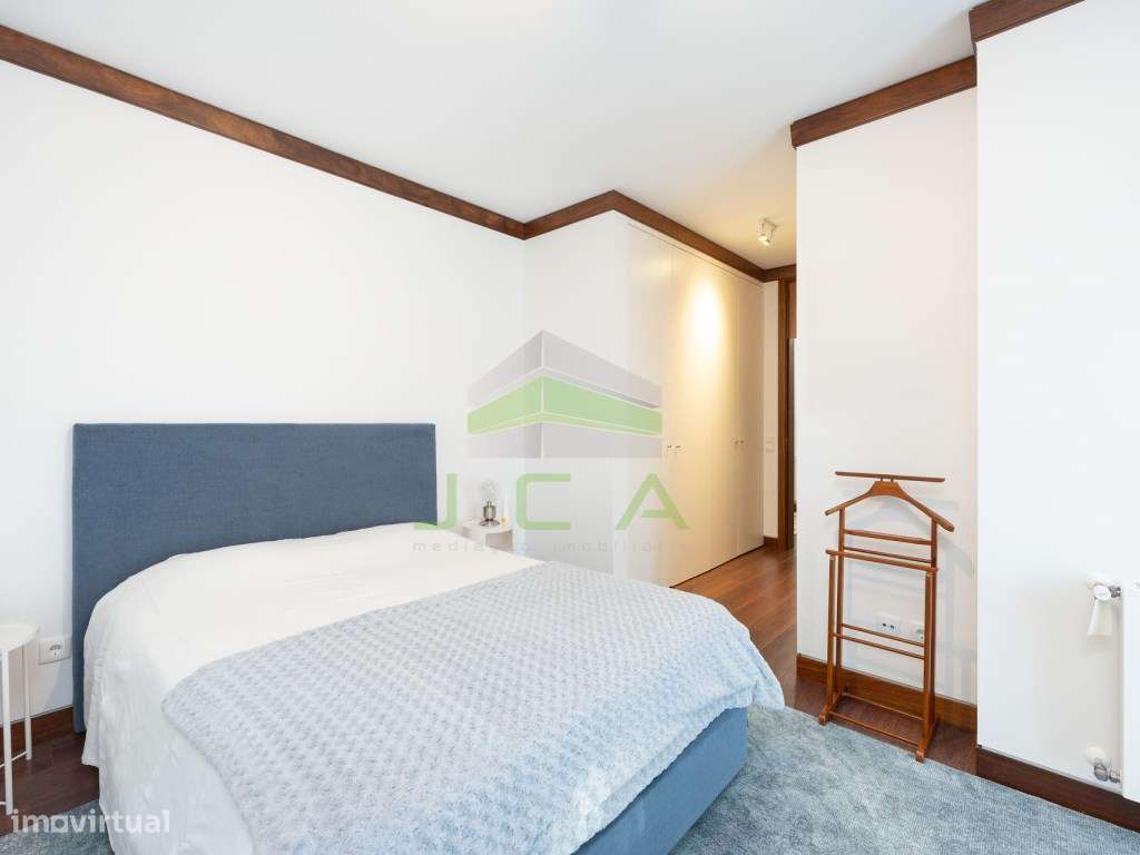 Excelente apartamento T4 com terraço e piscina-19