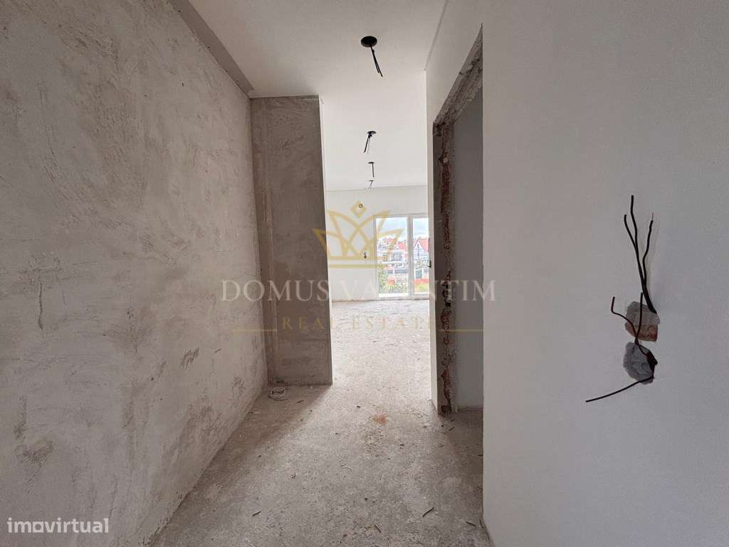 MORADIA GEMINADA -TRIPLEX T4 COM 3 WC
FERNÃO FERRO-17