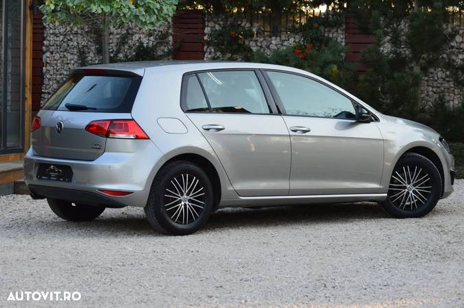 Volkswagen Golf 1.6 TDI DPF BlueMotion - 5