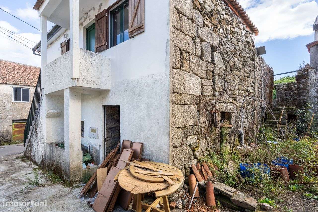 Conjunto de 4 moradias em Borbelinha, Adoufe - Vila Real-12