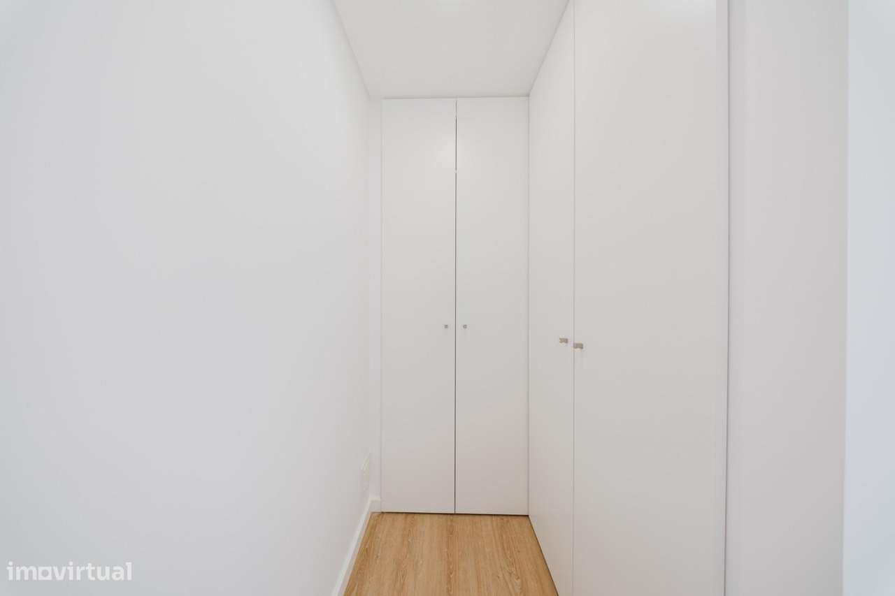 Moradia T5 de Luxo com Piscina e Vista Panorâmica em Mealhada, Loures-35