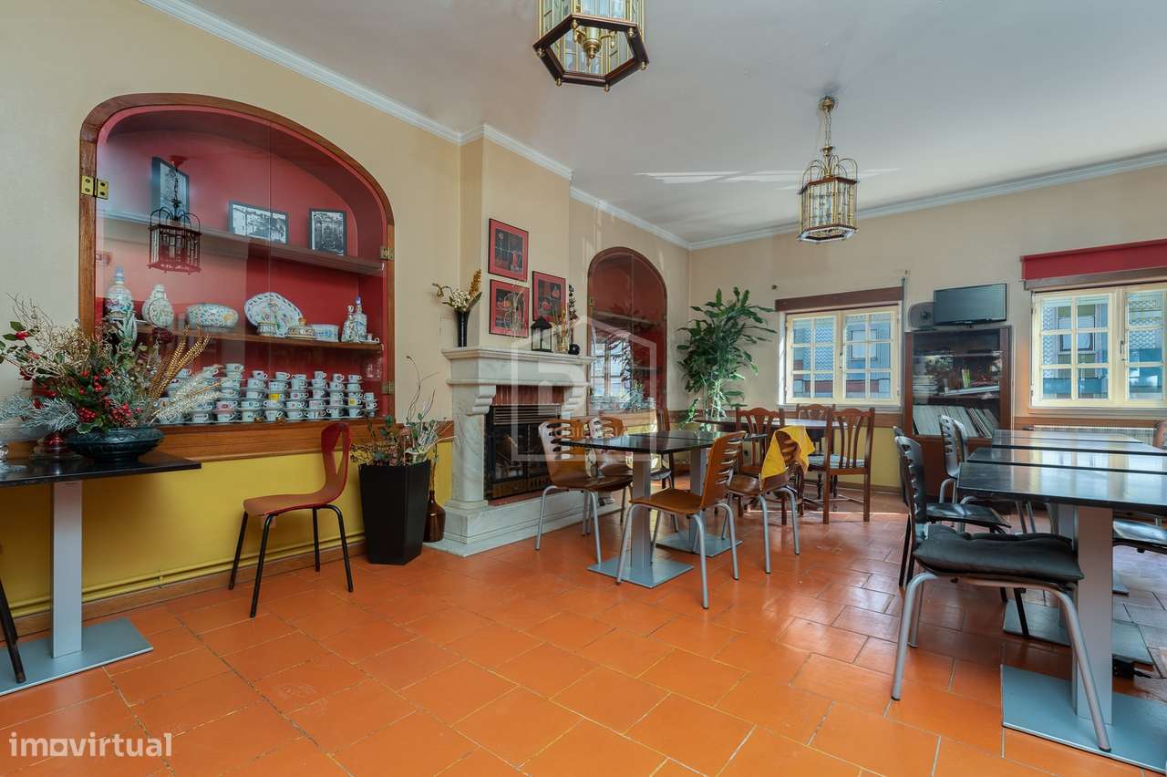 OPORTUNIDADE ÚNICA – DOIS PRÉDIOS COMERCIAIS E HABITACIONAIS  EM CELAS - Grande imagem: 4/50