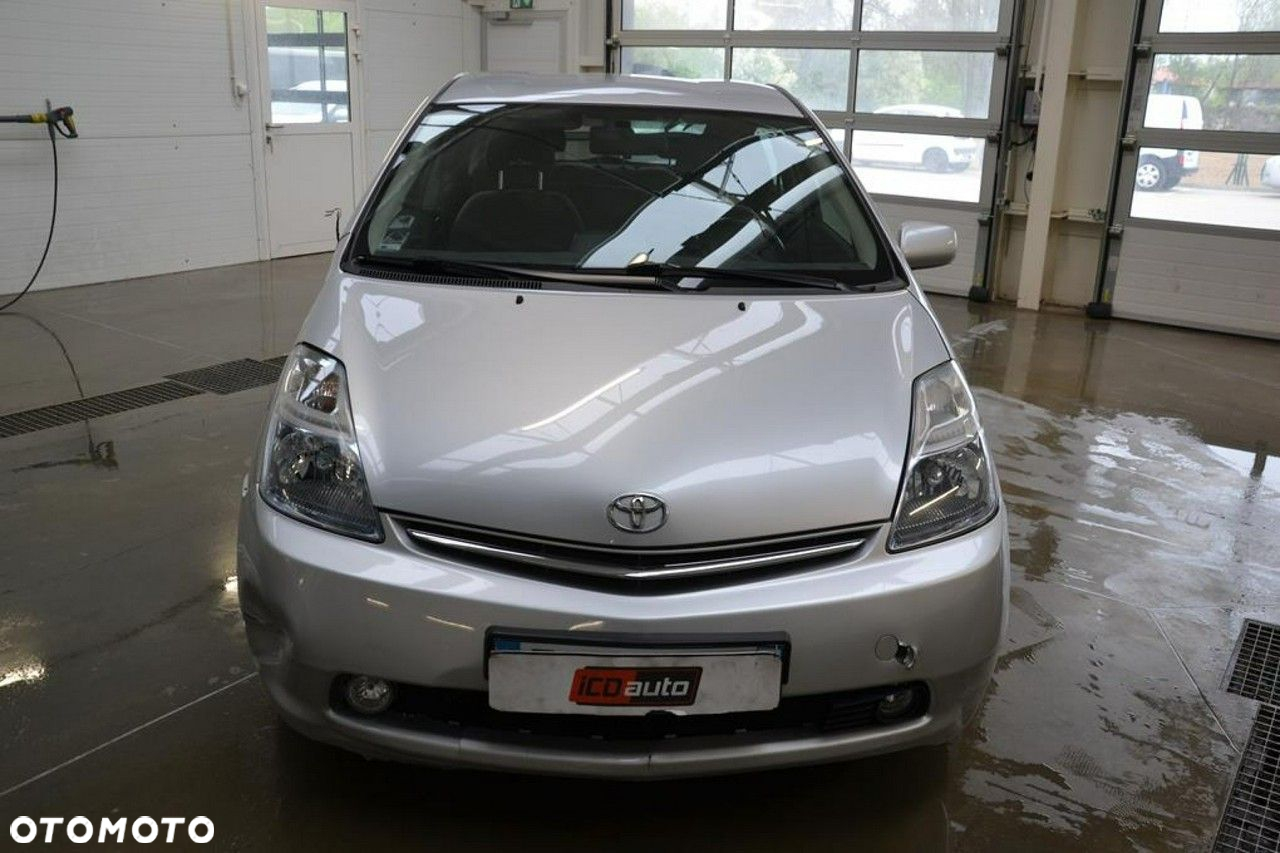 Toyota Prius - 2