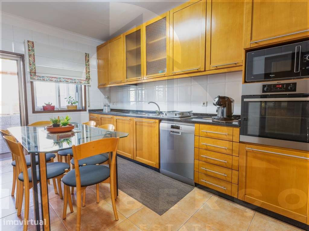 Fantastica Moradia T4-18