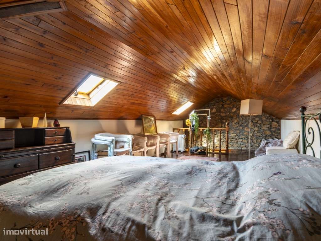 Apartamento T4 Duplex na Parede-42