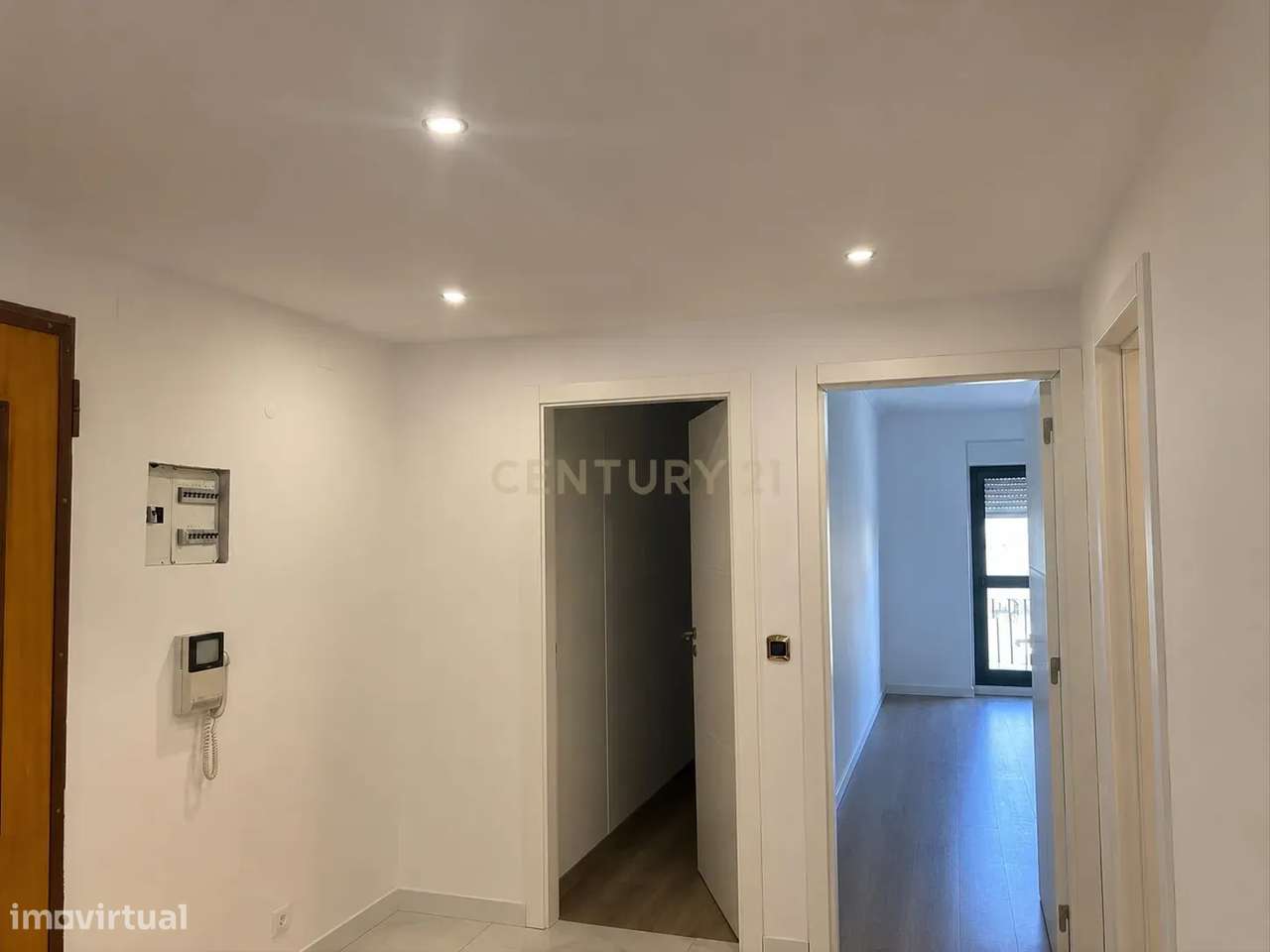 Apartamento T2 Remodelado | Massamá Norte-6