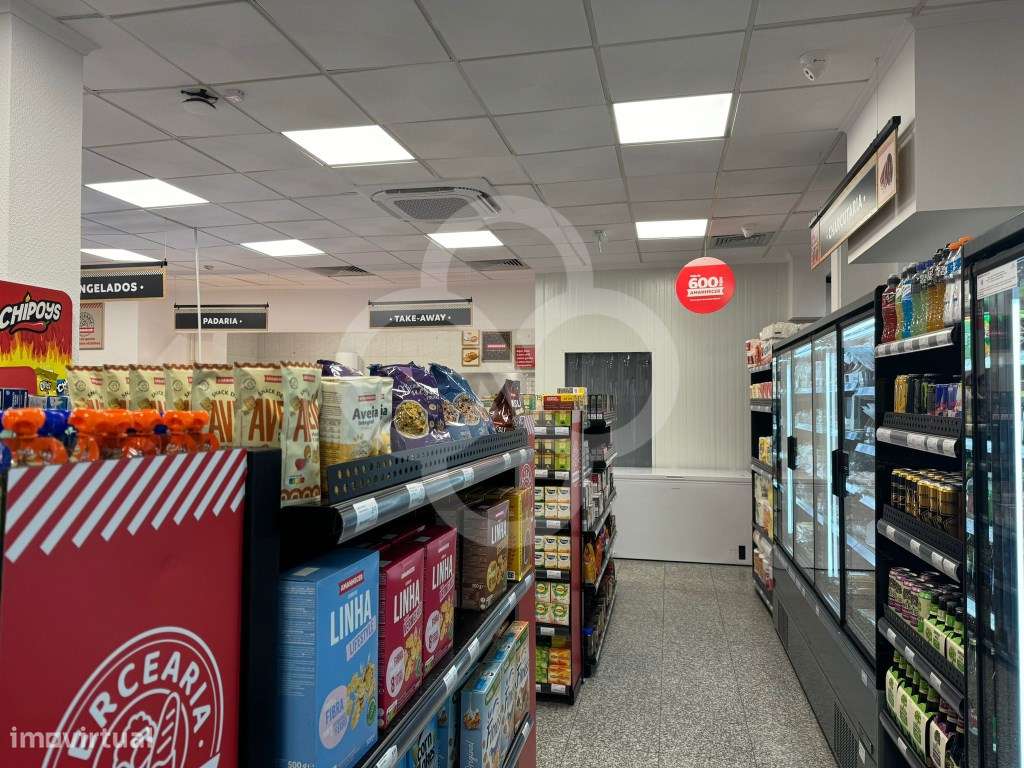 Atenção investidores loja com supermercado de bandeira a funcionar ...-5