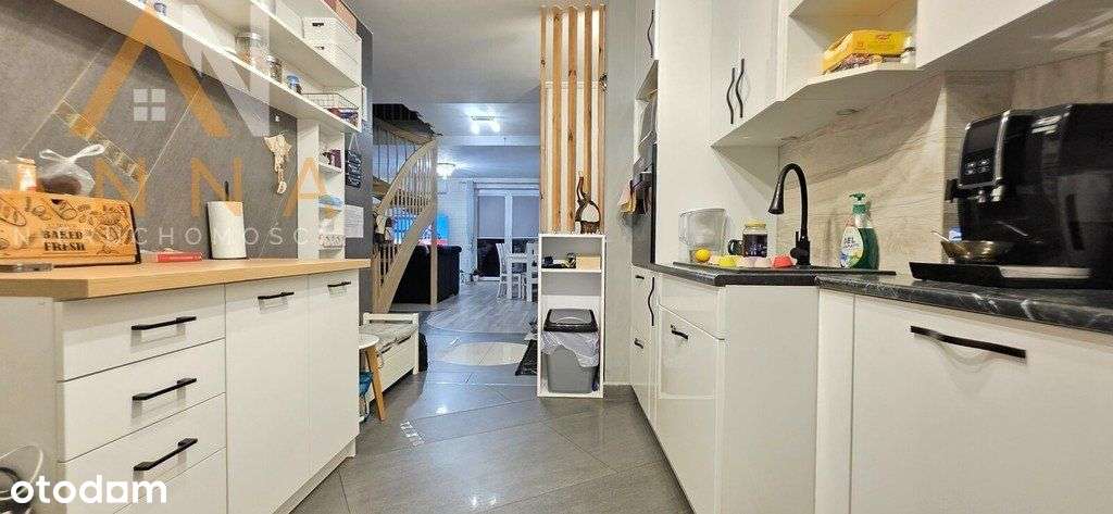 Dwupoziomowe mieszkanie dla dużej rodziny, Sady-1