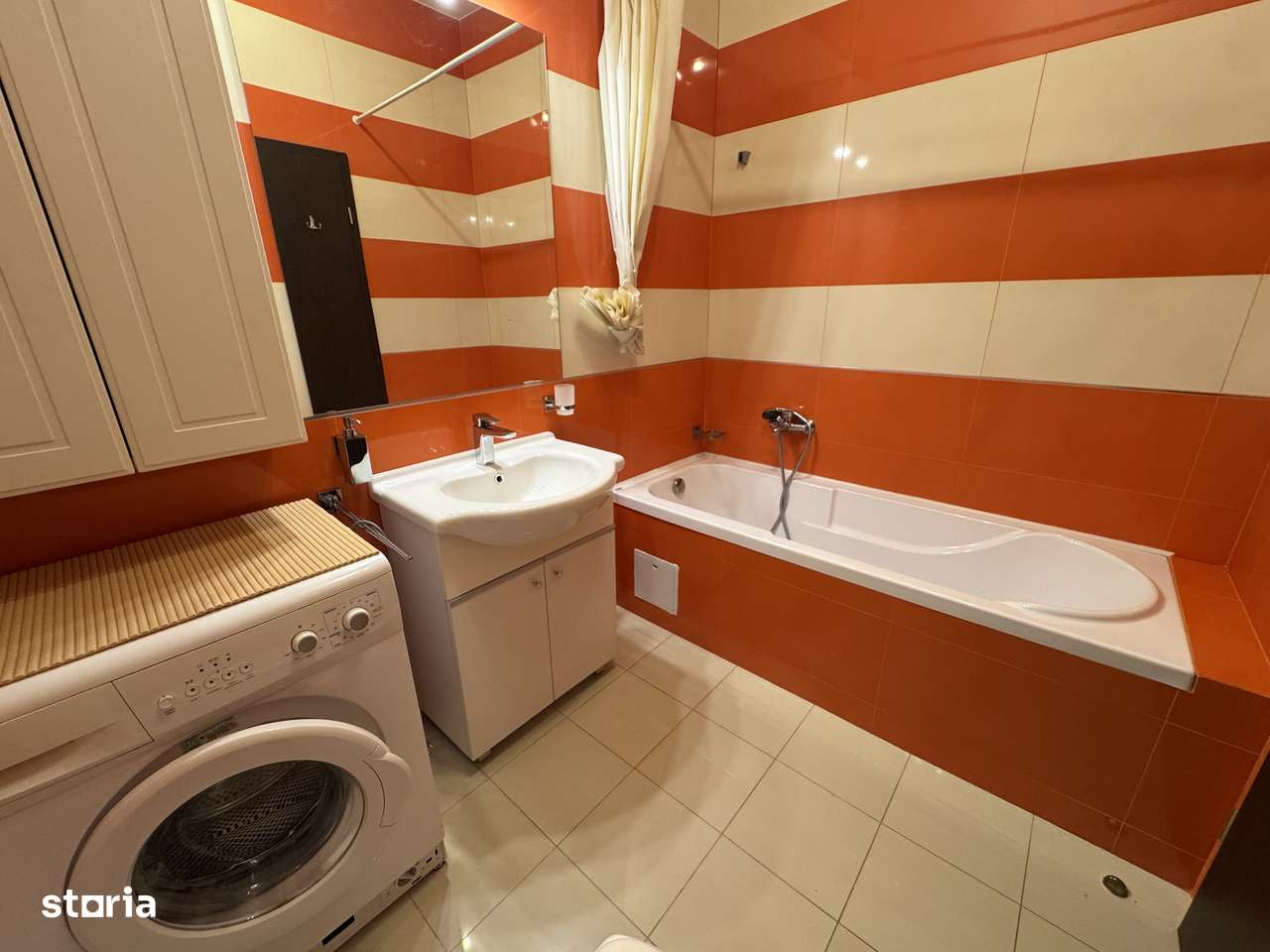 Vand apartament spatios, 3 camere, ARED-UTA-14