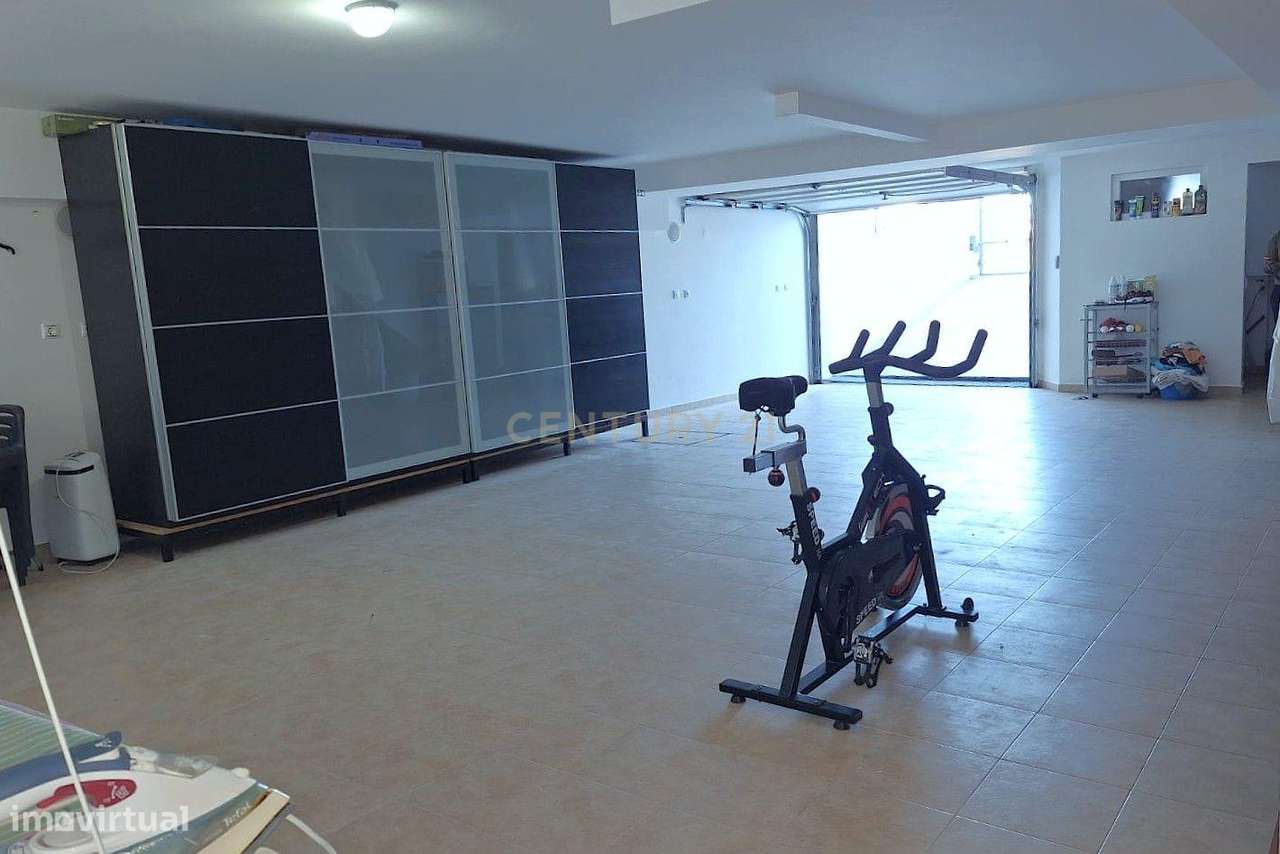 Moradia T3+1 em Alcochete: Luxo e Conforto!-2