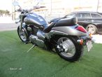 Suzuki Intruder - 3