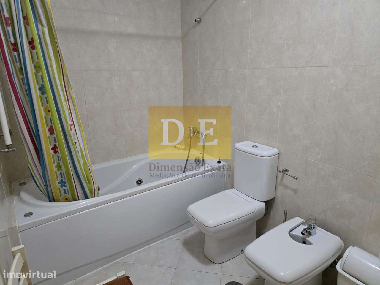 Apartamento T4 na Zona Nobre dos Maninhos na Maia-18