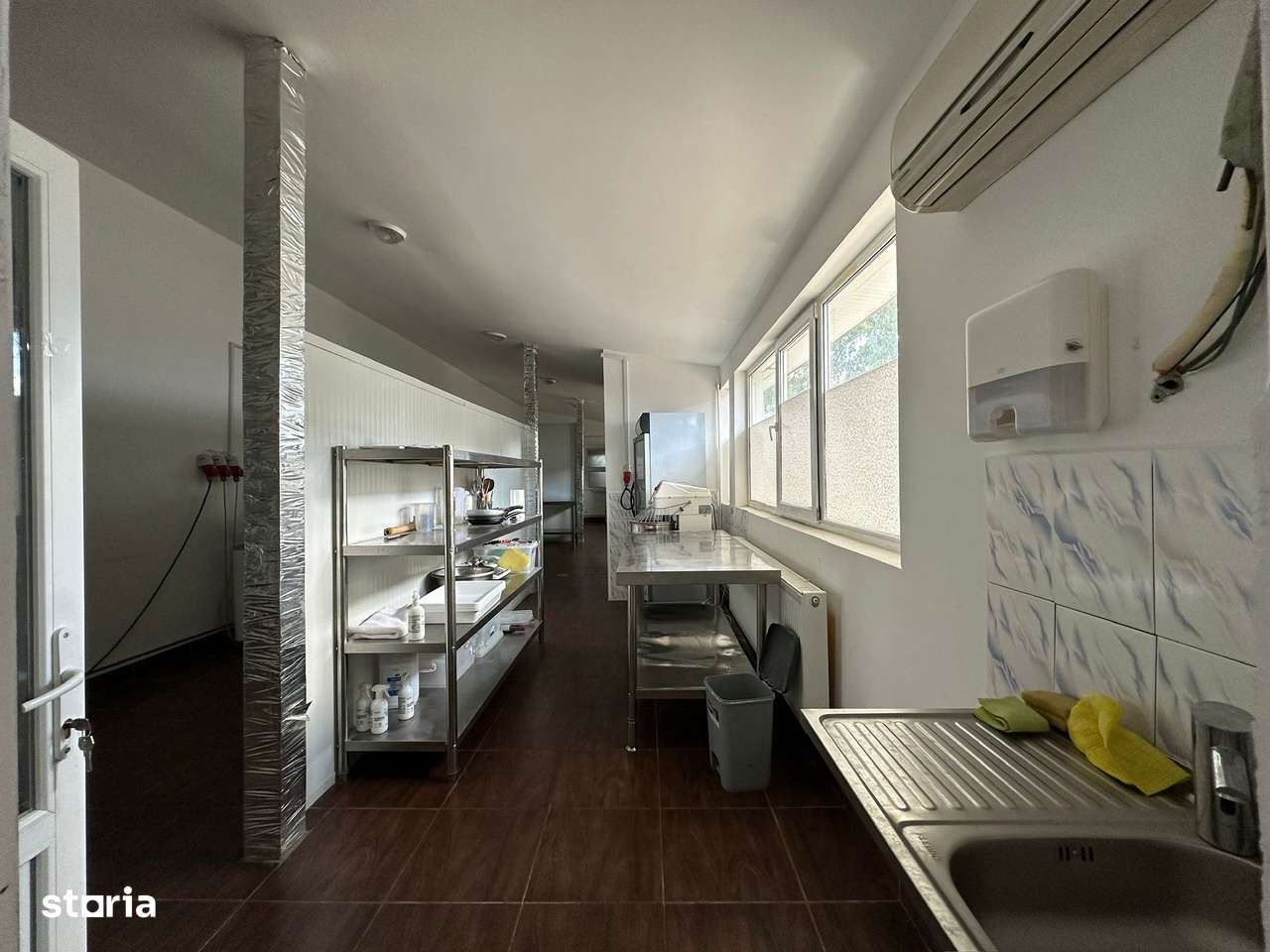 Spatiu alimentar, 170mp, zona Coca Cola - Imagine principală: 5/7