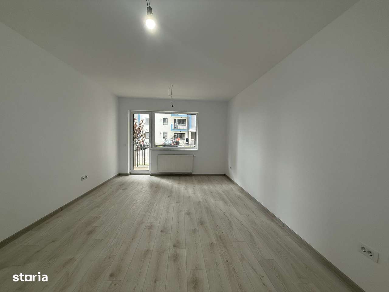 Apartament cu două camere de închiriat - Imagine principală: 1/13
