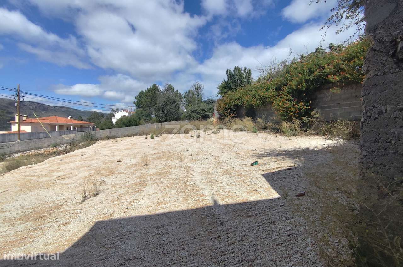 Dois lotes de terreno para construção em Mira de Aire, Porto de Mós-0