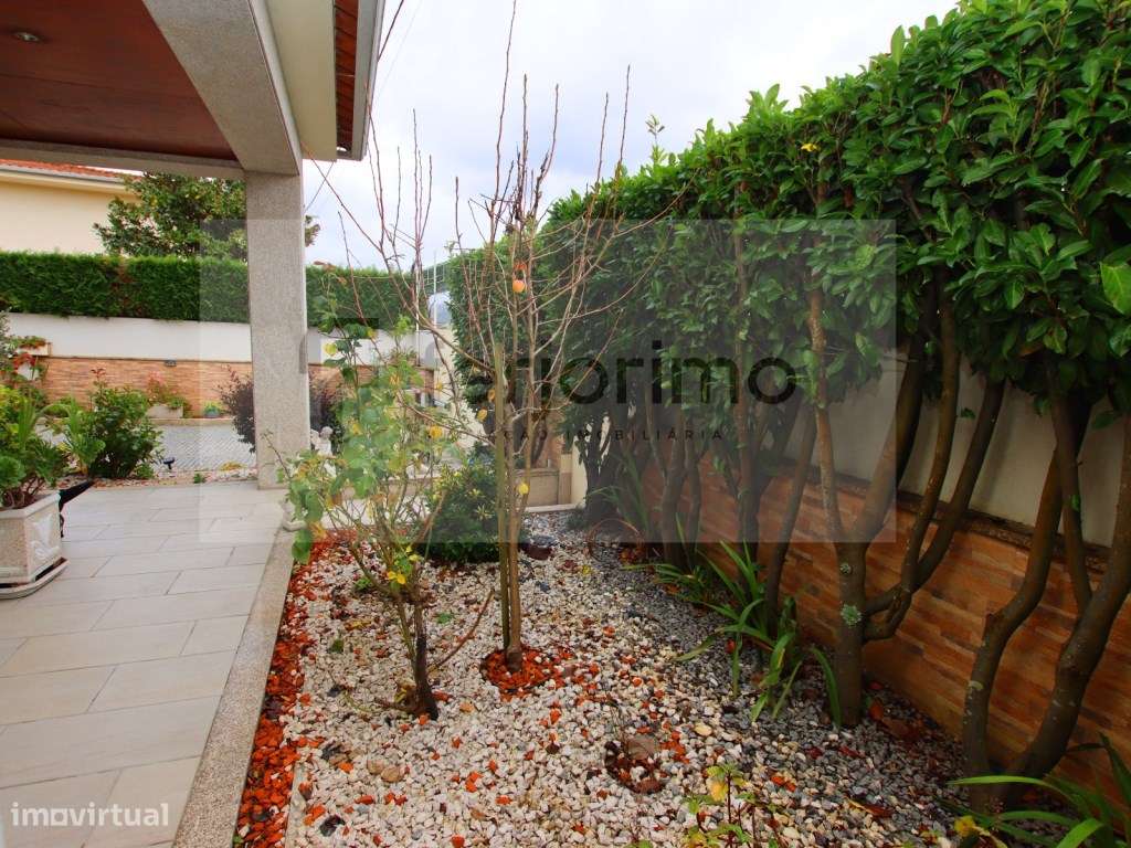 'NOVIDADE'
Excelente Moradia Geminada-30