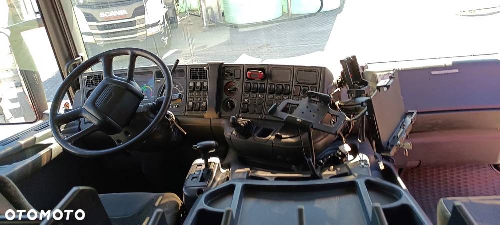 Scania P124 4X4 - 22