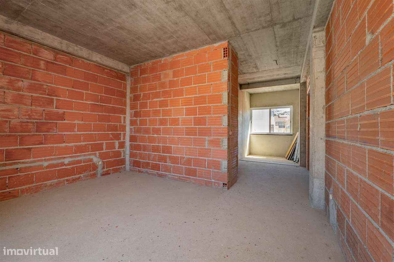 Moradia T4 em Construção em Vale Flores - Feijó Almada-20