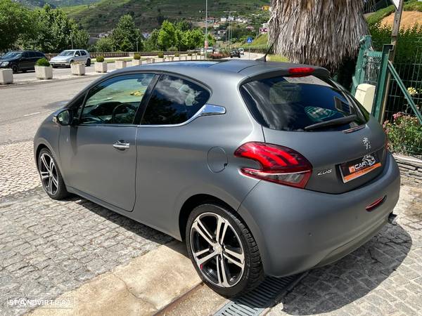 Peugeot 208 1.6 BlueHDi GT Line - 3