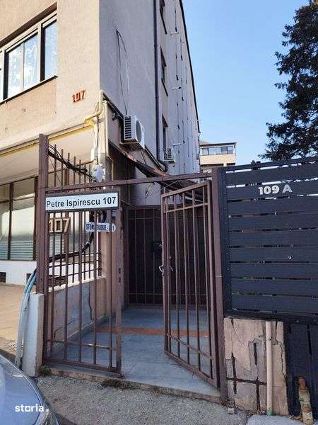 Vand apartament 2 camere sector 5