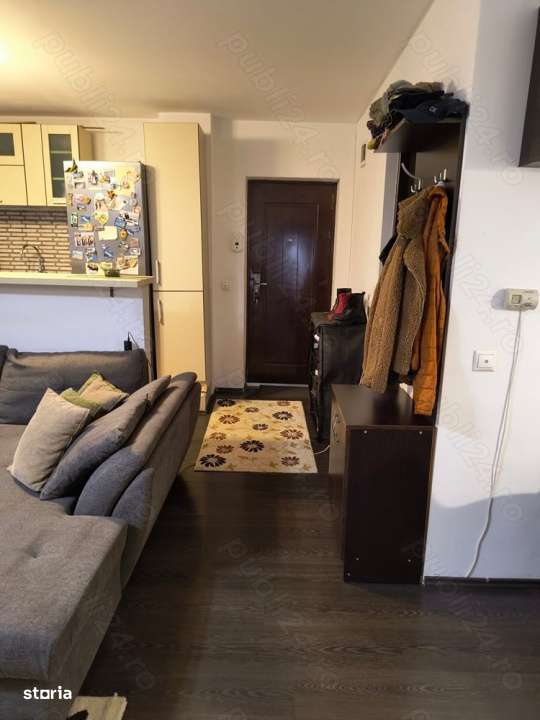 Apartament 3 camere,58mp,balcon 4mp,parcare,zona Terra - Imagine principală: 3/10