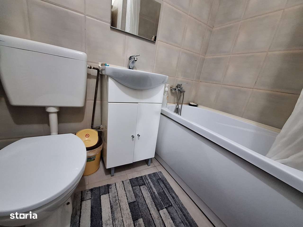 Apartament 2 Camere Decomandat - Etaj 1/4 - Zona Grivitei-1