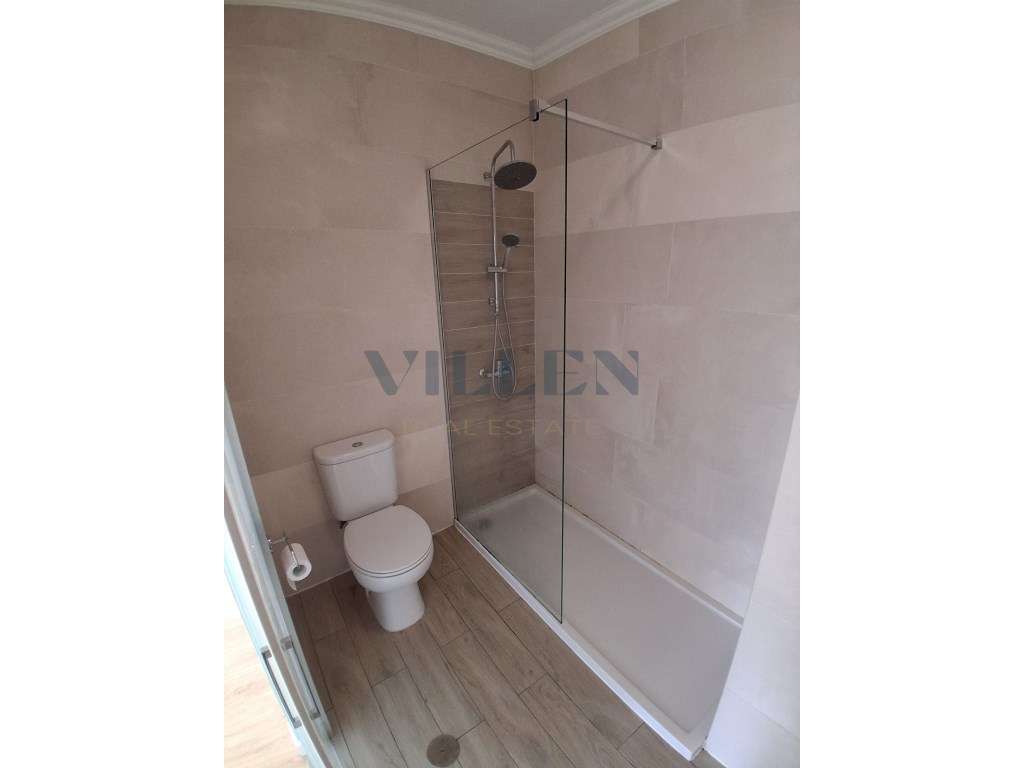 Andar Moradia T3 Renovado com Garagem e 3 Frentes em São Cosme - Go...-15