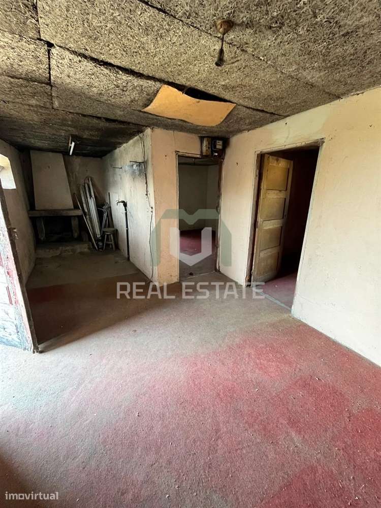 Moradia para Restaurar T3 Venda em Cabeceiras de Basto,Cabeceiras de B-33
