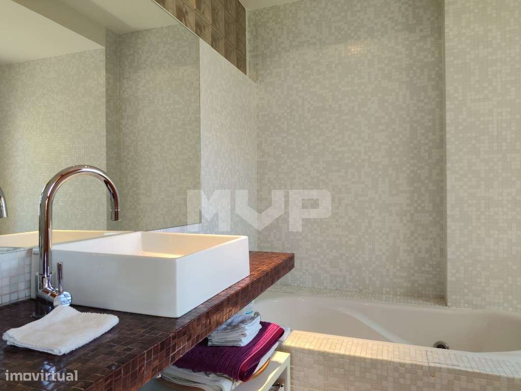Moradia V3+1 com jardim em zona tranquila de Albufeira-20
