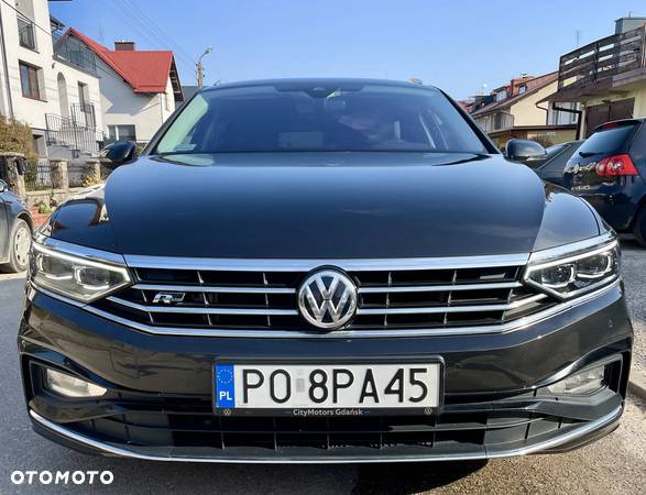 Volkswagen Passat - 13