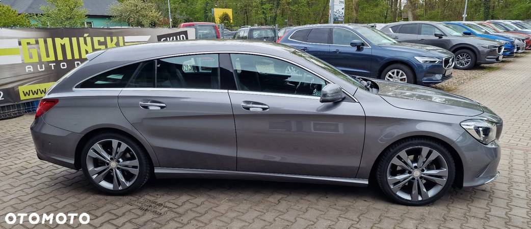 Mercedes-Benz CLA Shooting Brake 180 d AMG Line - 11