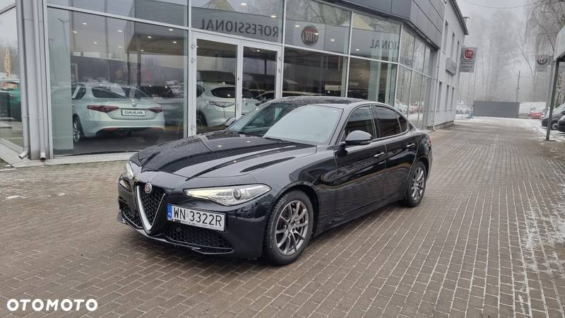 Alfa Romeo Giulia 2.0 Turbo Business - 5