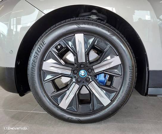 BMW iX xDrive 40 Pack Desportivo - 10