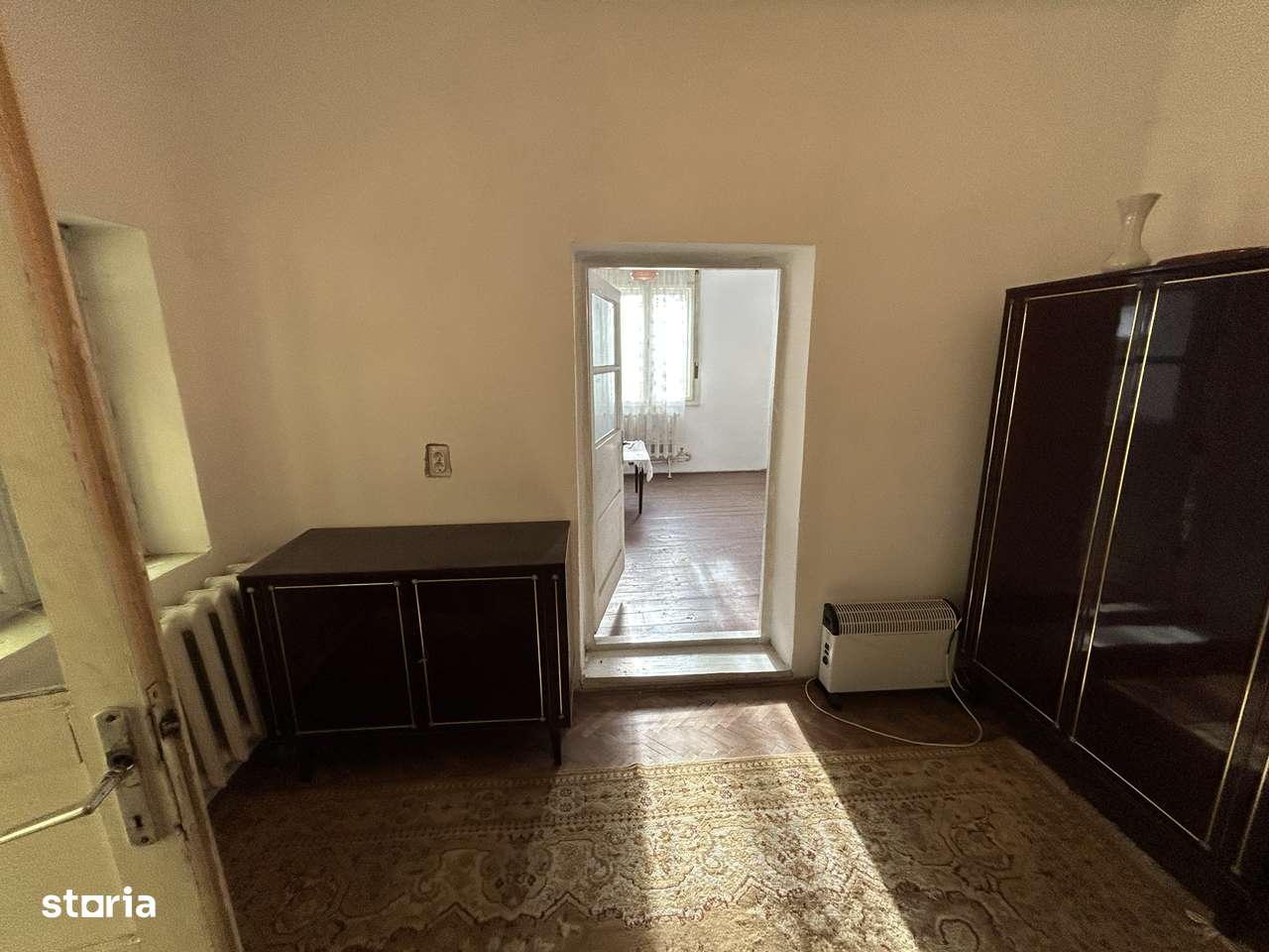 Vand casa mare 4 cam. Mandruloc, st.1.484 mp. sc.160,toate utilitatile-10