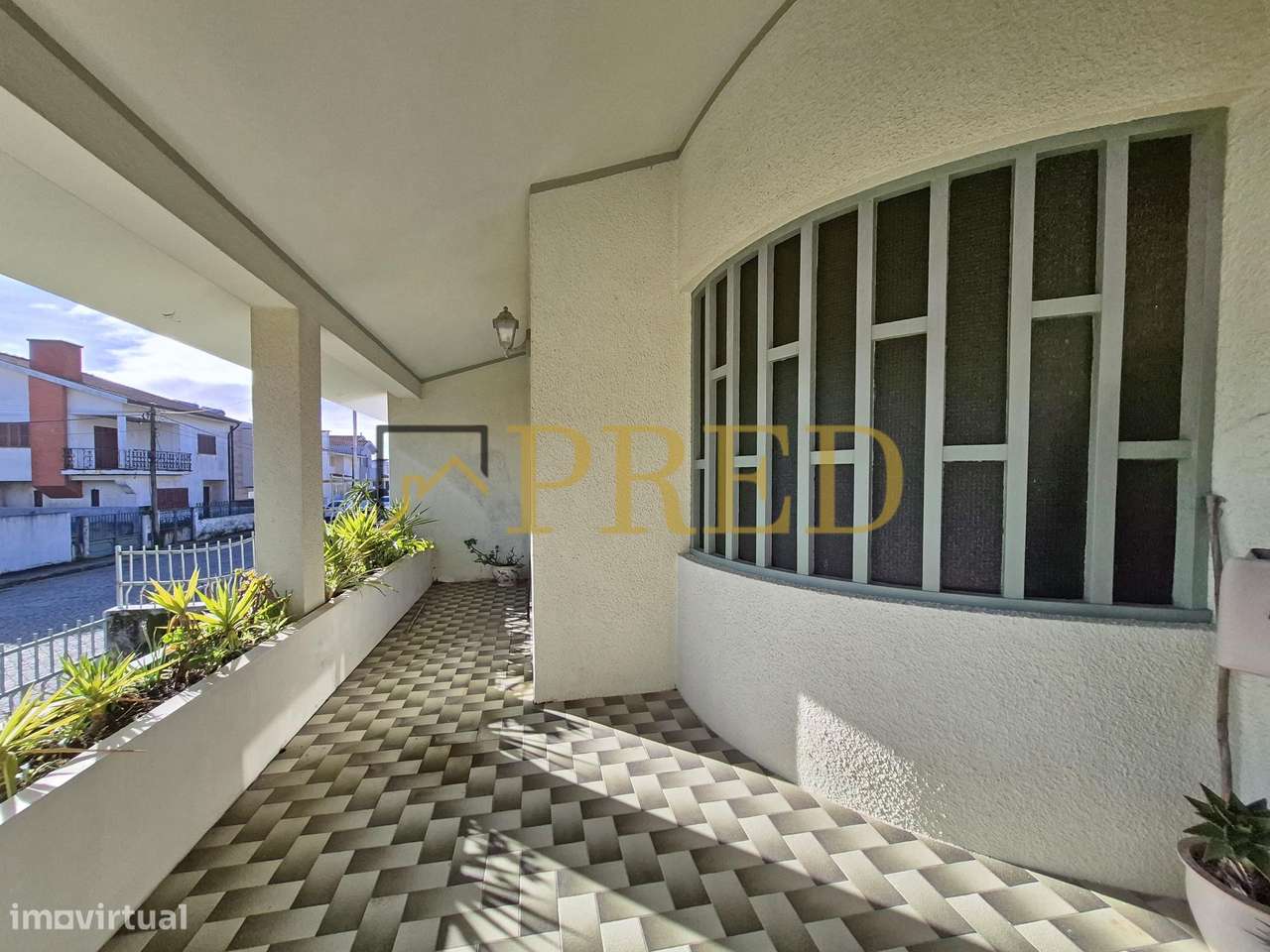 Moradia V3+1, junto à praia de Vila Chã-6